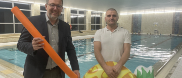 bild_hallenbad_buergermeister_und_santl_1.jpg